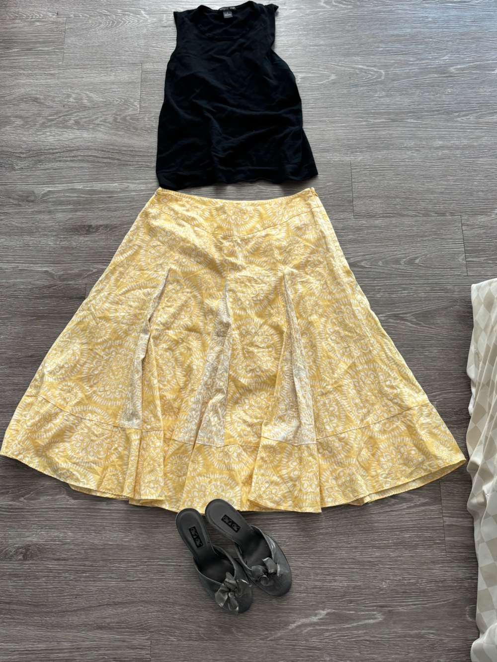 LOFT Yellow Medallion A-Line Skirt